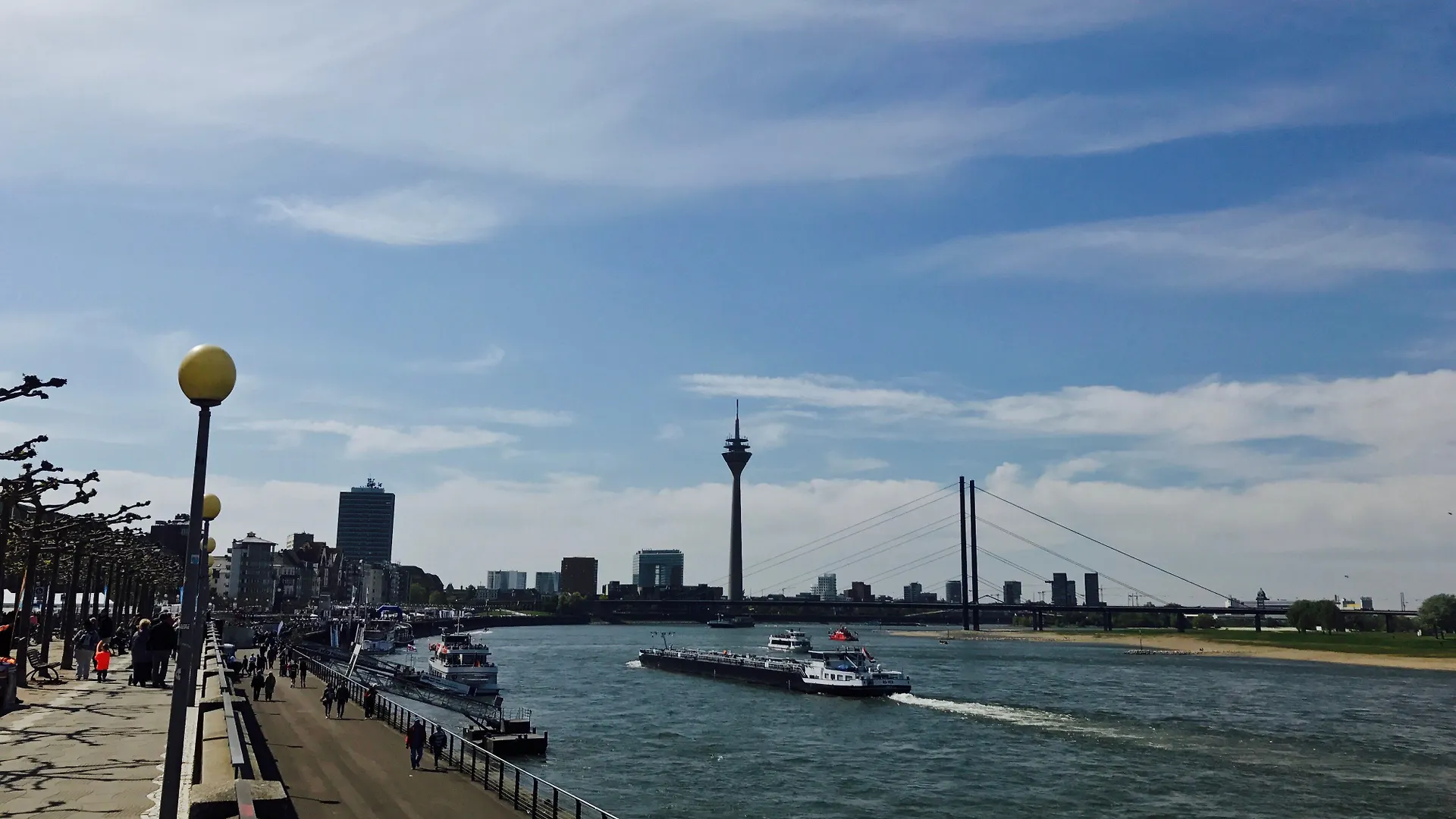 Holiday Inn Duesseldorf Hafen, An Ihg Hotel Dusseldorf