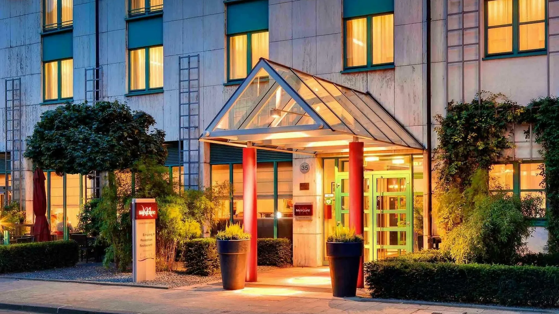 Holiday Inn Duesseldorf Hafen, An Ihg Hotel Dusseldorf