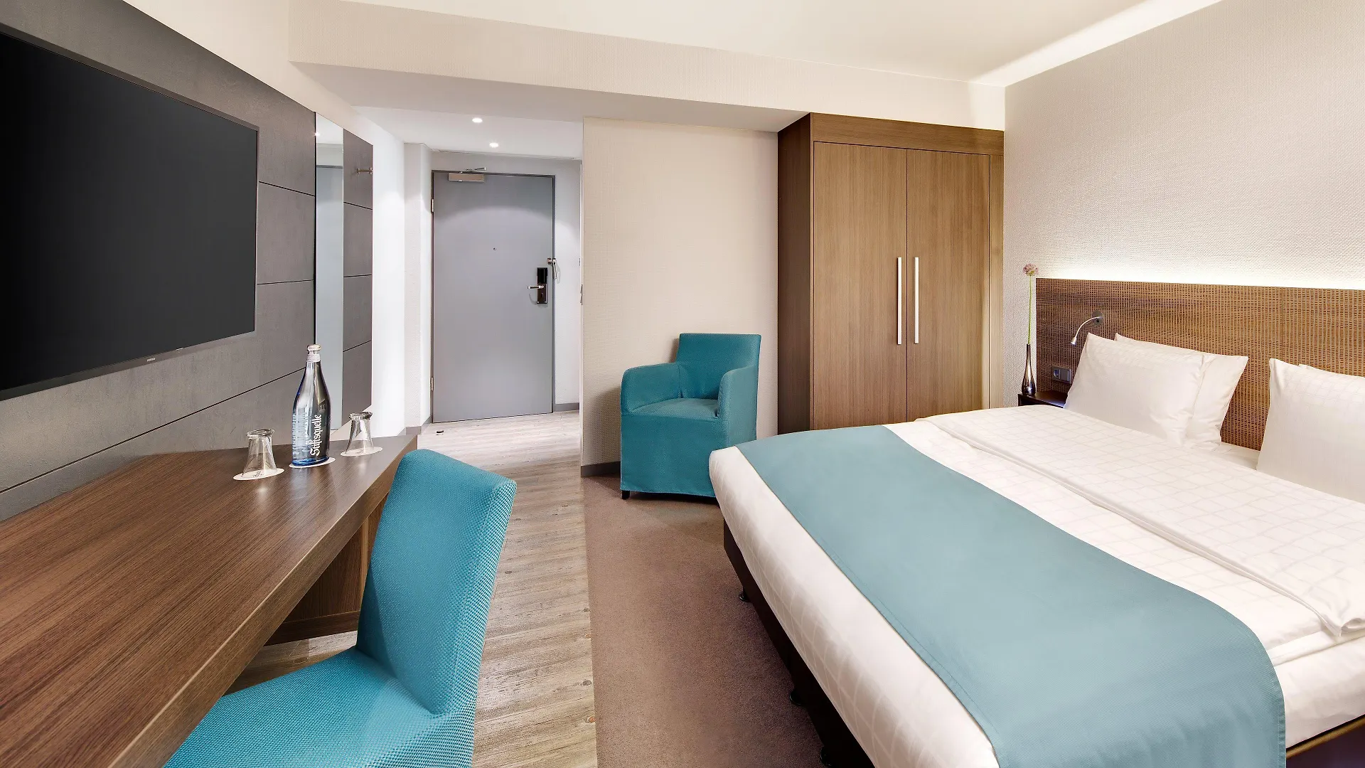 Holiday Inn Duesseldorf Hafen, An Ihg Hotel