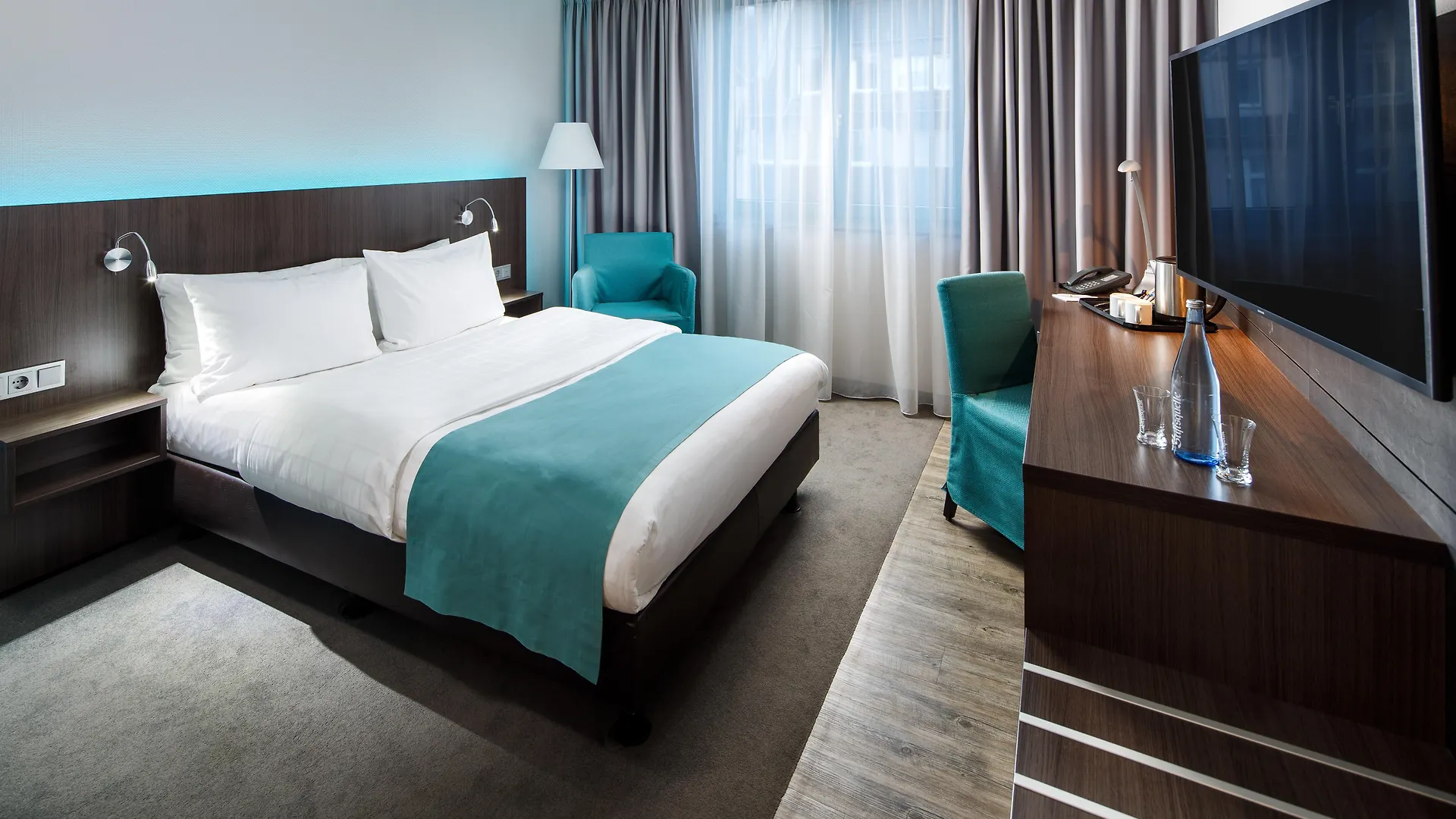Holiday Inn Duesseldorf Hafen, An Ihg Hotel Dusseldorf